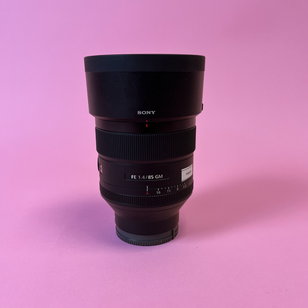 Sony FE 85mm f/1.8 GM lens