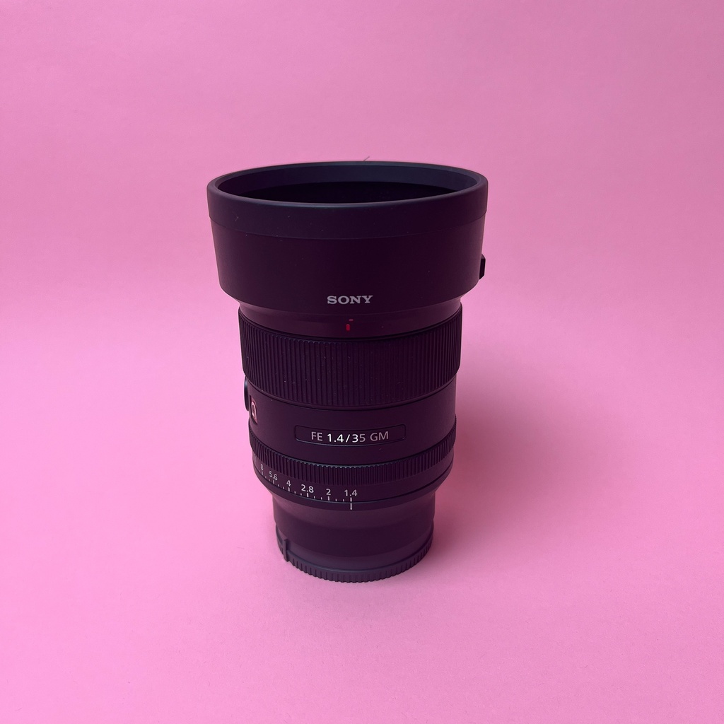 Sony FE 35mm f/1.4 GM lens