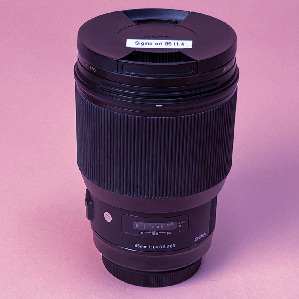 Sigma DG HSM Art 85mm f/1.4 EF mount prime lens